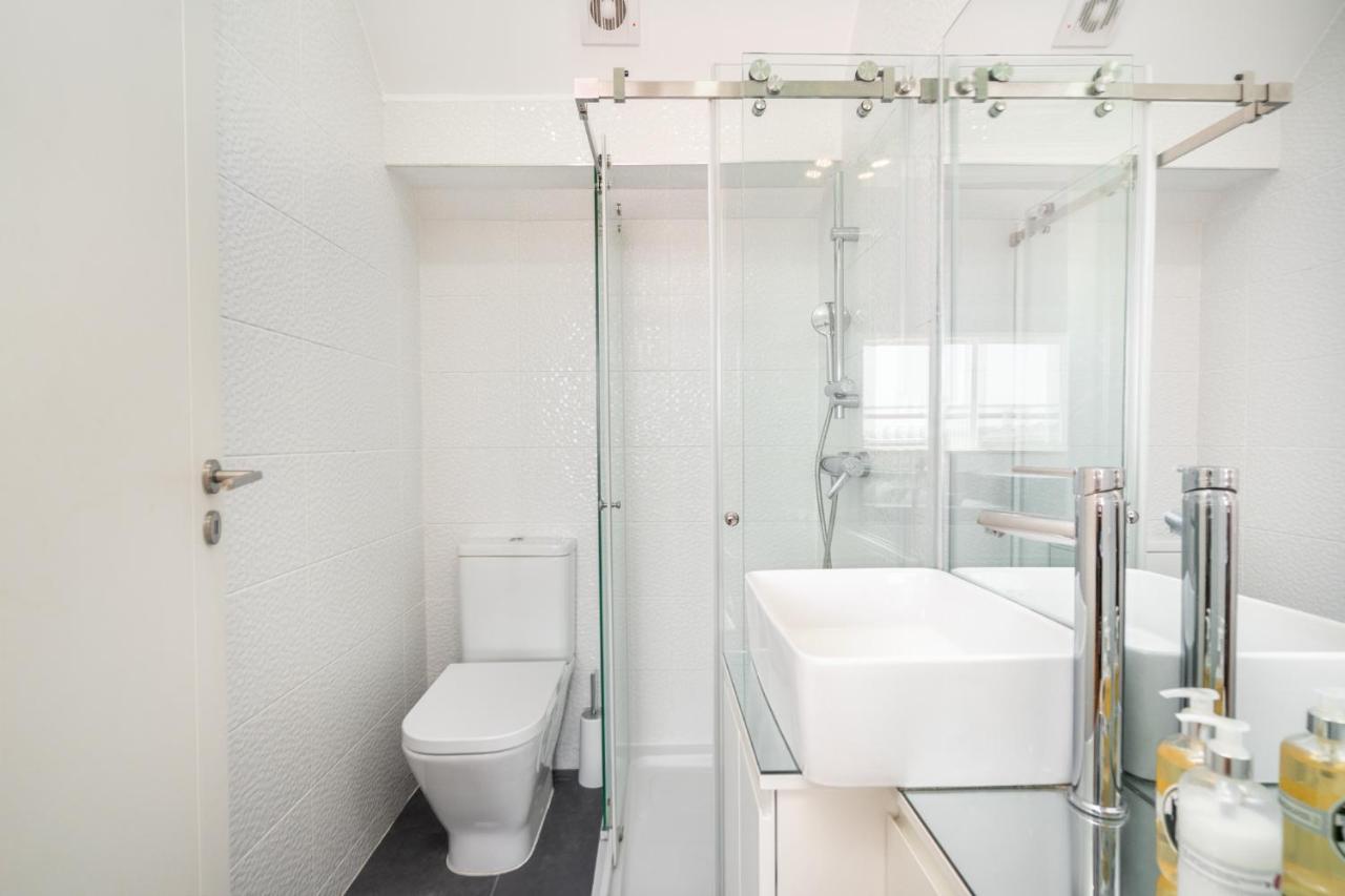 Whome | Premium River View Apartment Lisbona Esterno foto